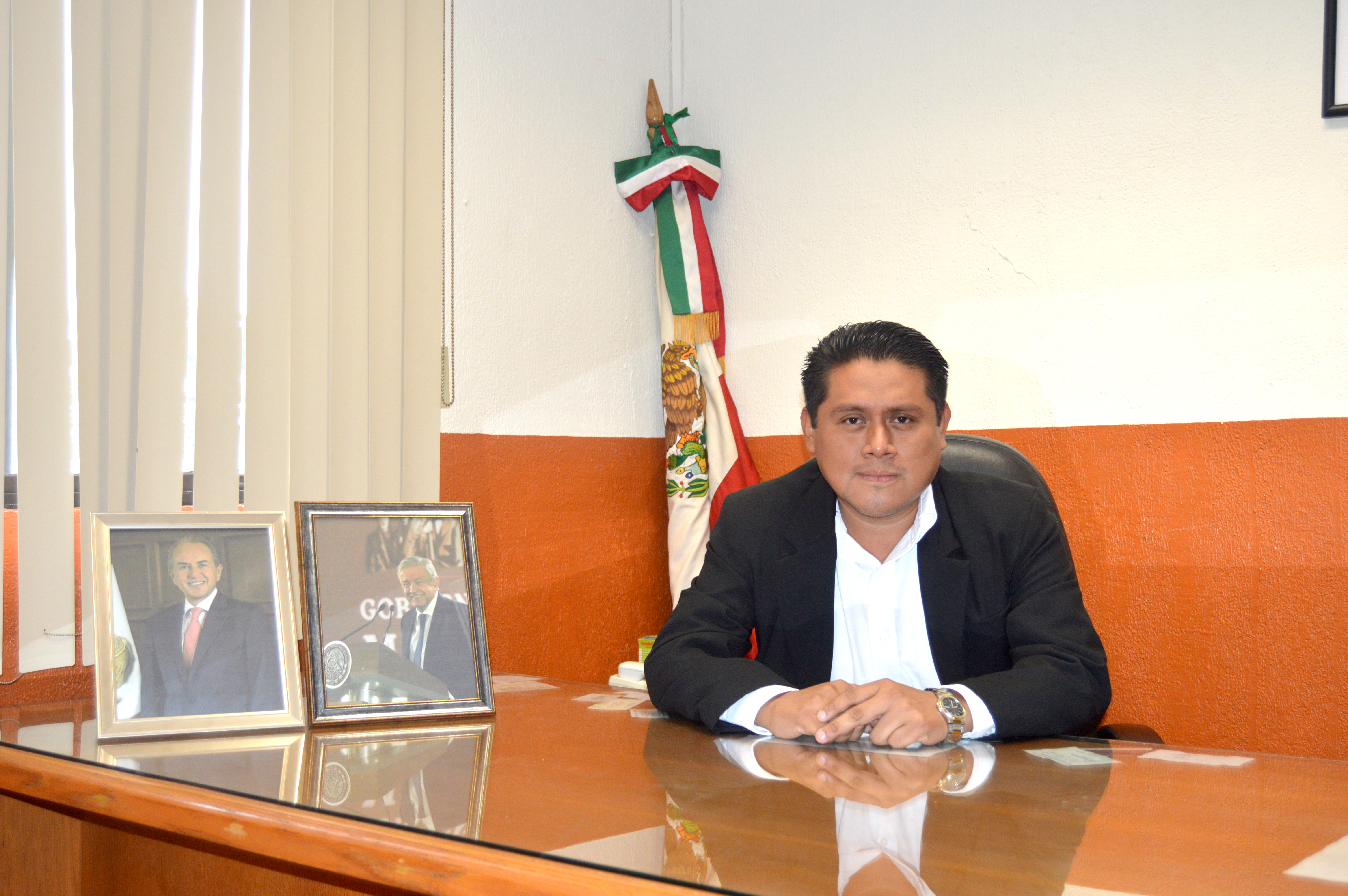 JULIO CESAR HERNADEZ HERNANDEZ EDUCACION